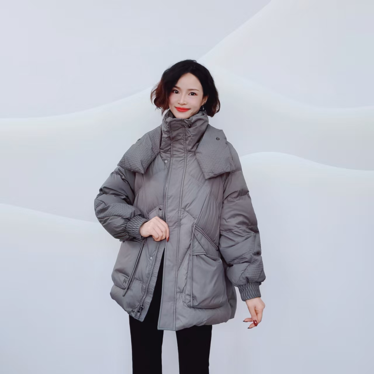 8102 冬季时尚洋气休闲双层领短款保暖百搭羽绒服