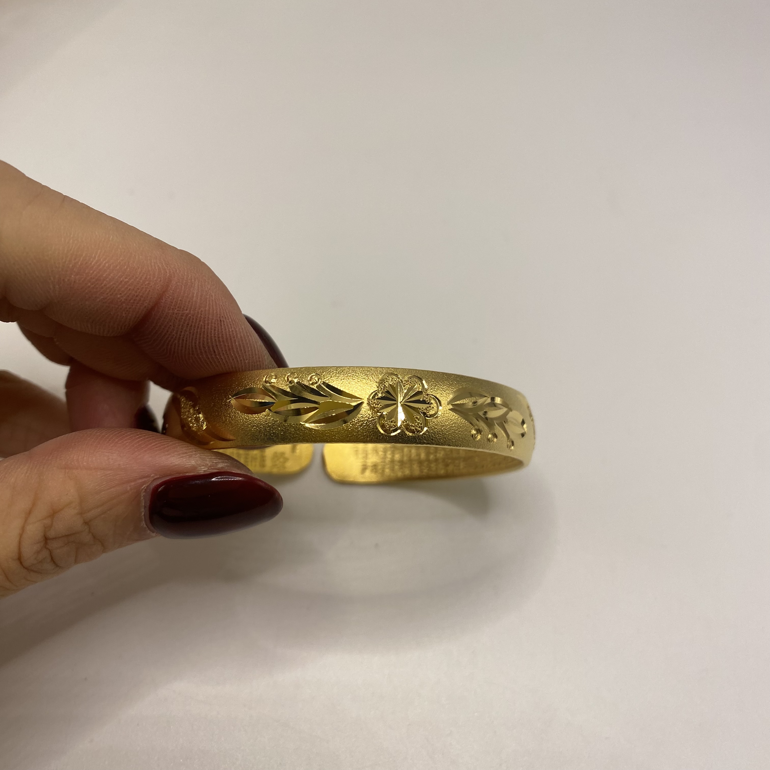 精选轻奢开口手镯b179