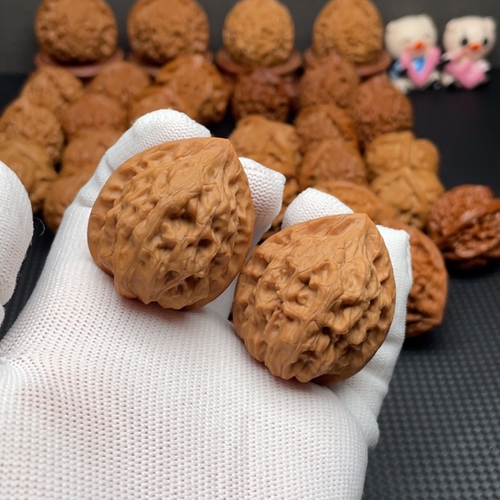 文玩核桃把件火焰鸡心36