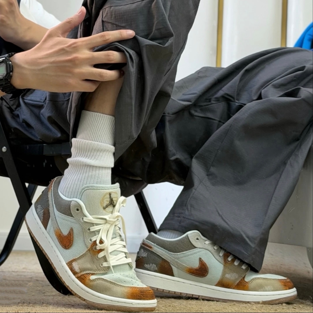 【滔搏联动】NIKE男子AIR JORDAN 1 LOW SE双旦礼篮球鞋IM6664-991