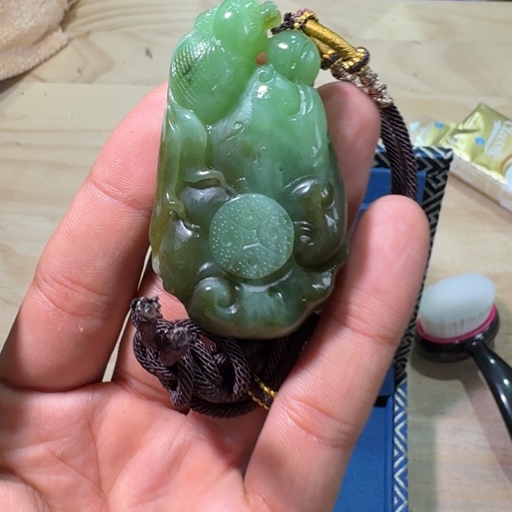 未镶嵌和田玉（糖玉）挂件