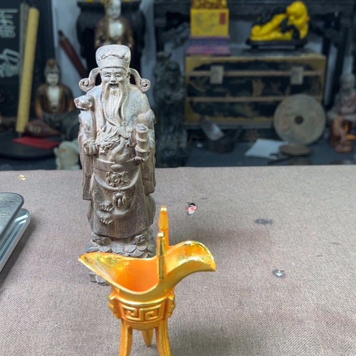 精品摆件工艺品等