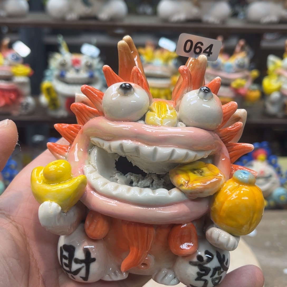 陶瓷纯手工抽象陶瓷摆件064