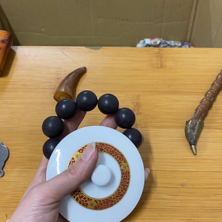 瓷片哈中古工艺品一件