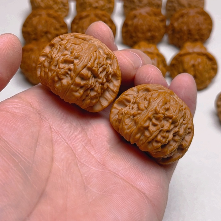 文玩核桃把件明****睡闷白边40.5底子非常漂亮