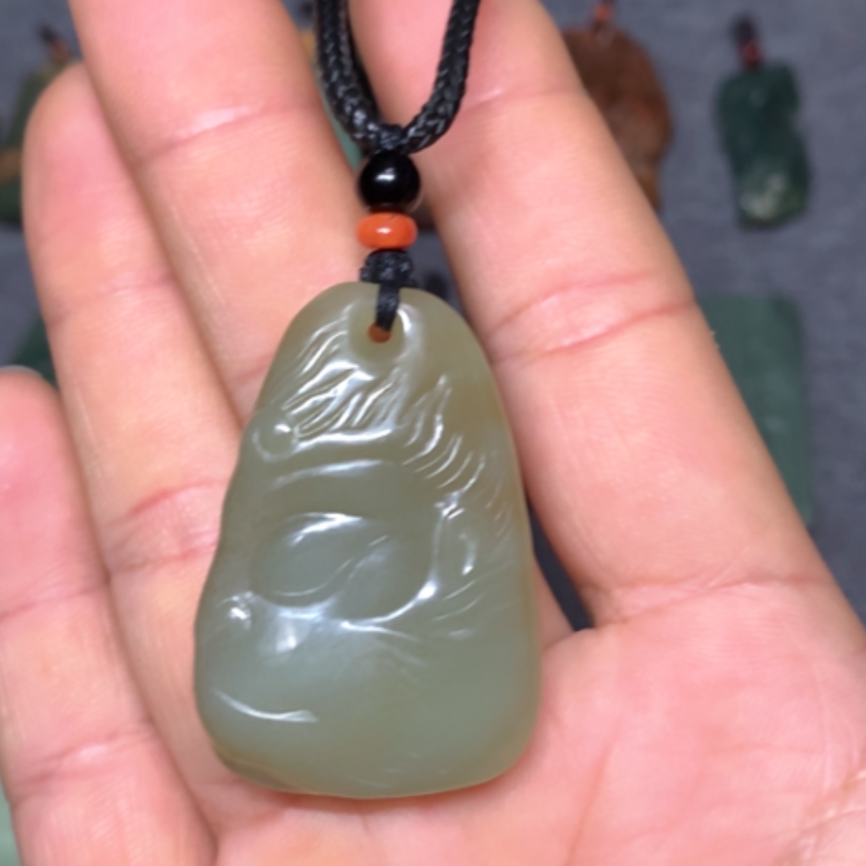 【闪购商品】颈饰未镶嵌岫岩老玉（透闪石质玉）