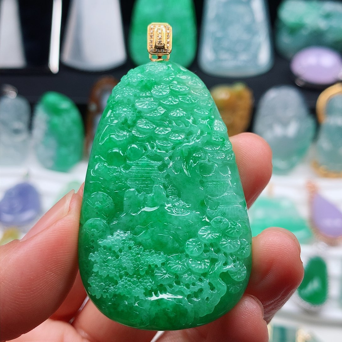 翡翠颈饰未镶嵌冰绿