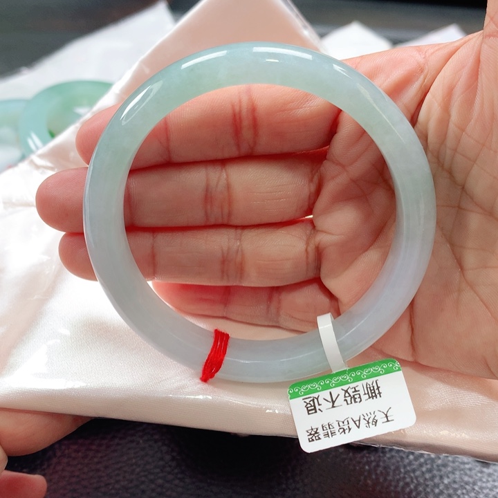 翡翠手镯未镶嵌58595959