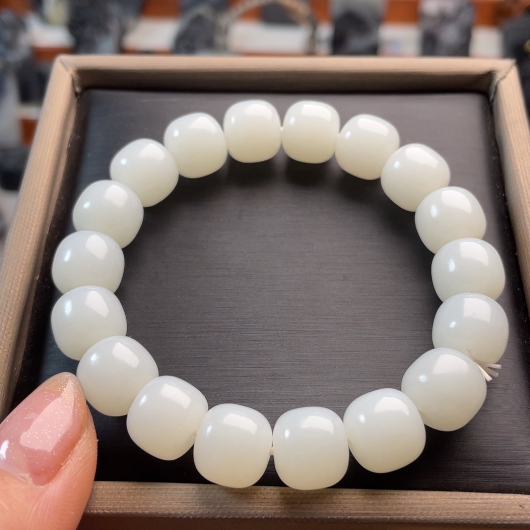 和田玉手串未镶嵌