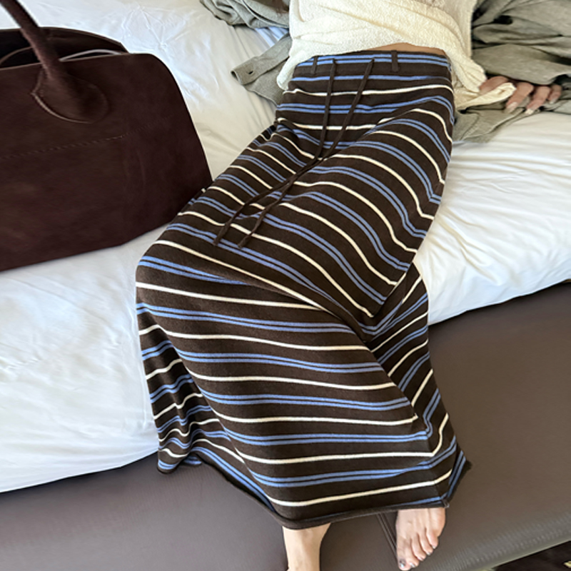 韩系2025新款秋气质时髦撞色条纹针织半身裙女宽松显瘦百搭长裙N