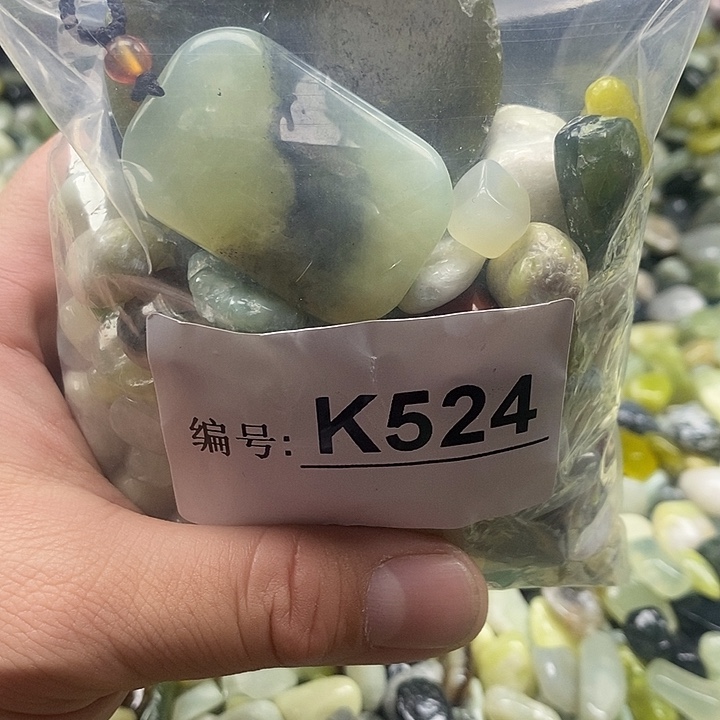 岫玉鱼缸石未镶嵌