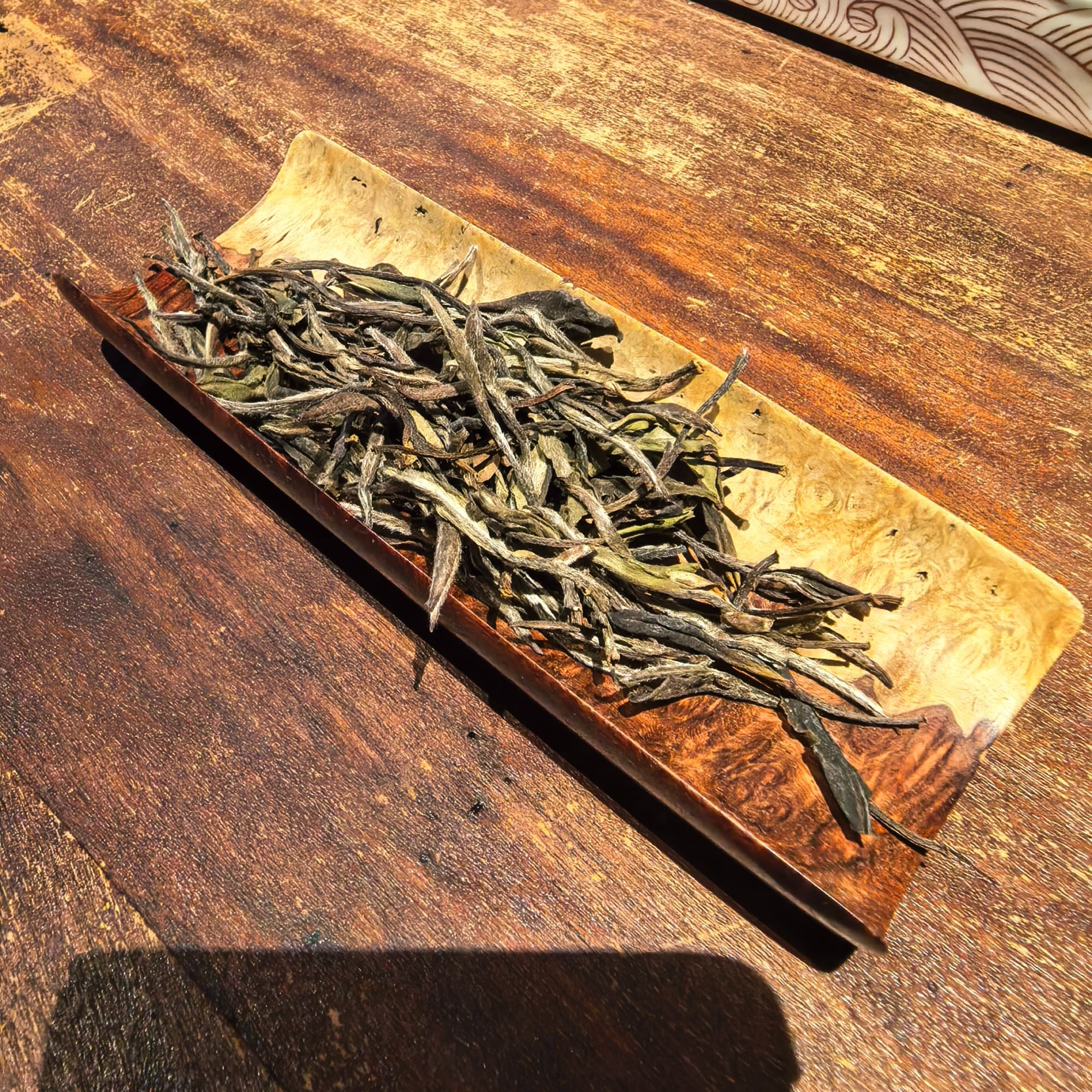龍嘘 - 小叶甄选  特级 白牡丹2016 年木质 兰花 鲜 爽甜