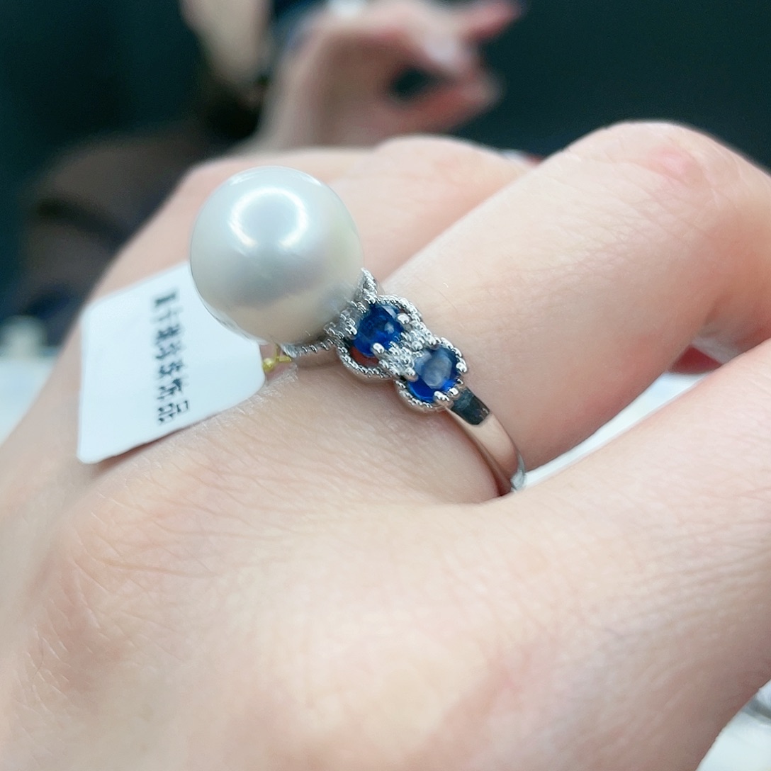 淡水珍珠吊坠(赠链)未镶嵌