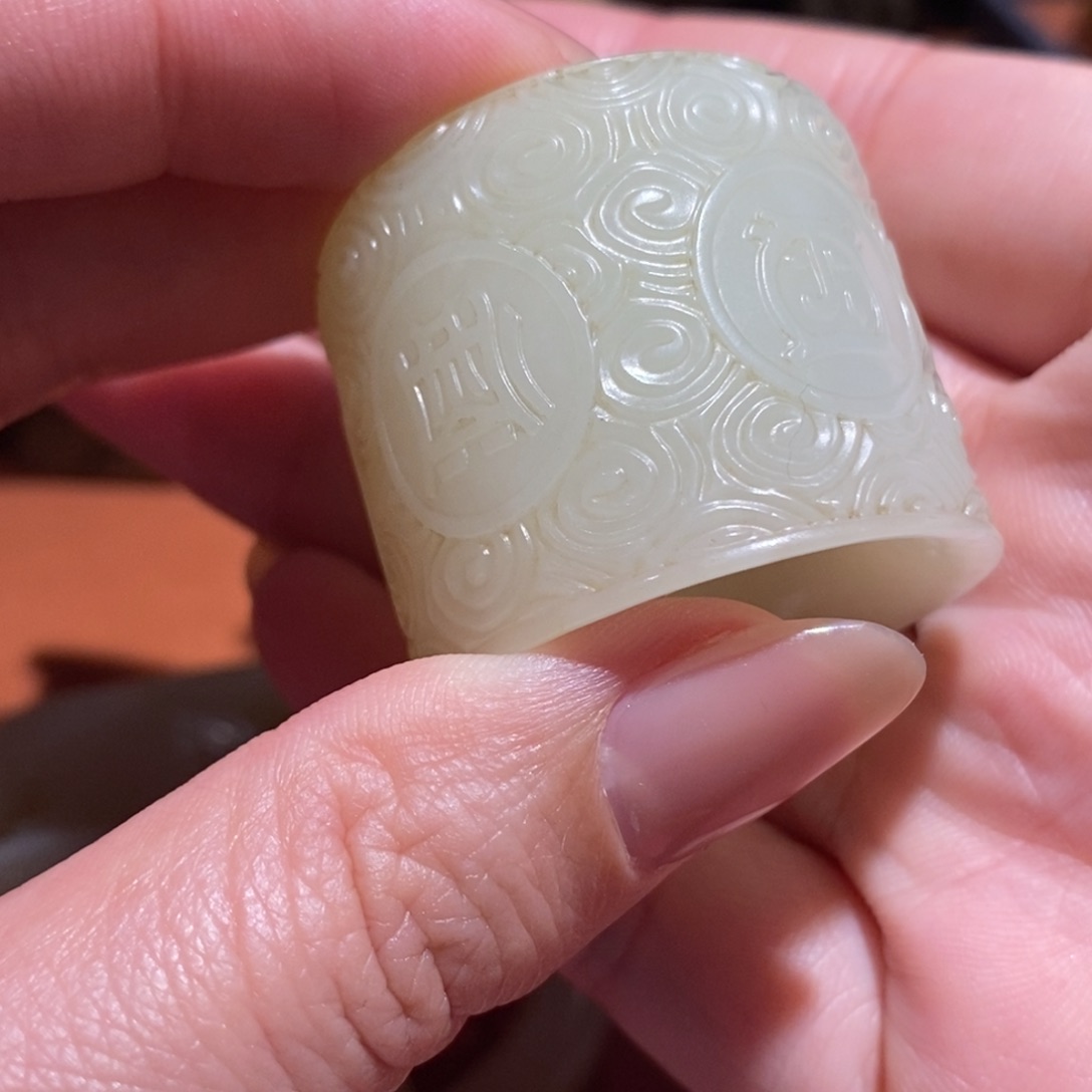 和田玉珠未镶嵌大****）