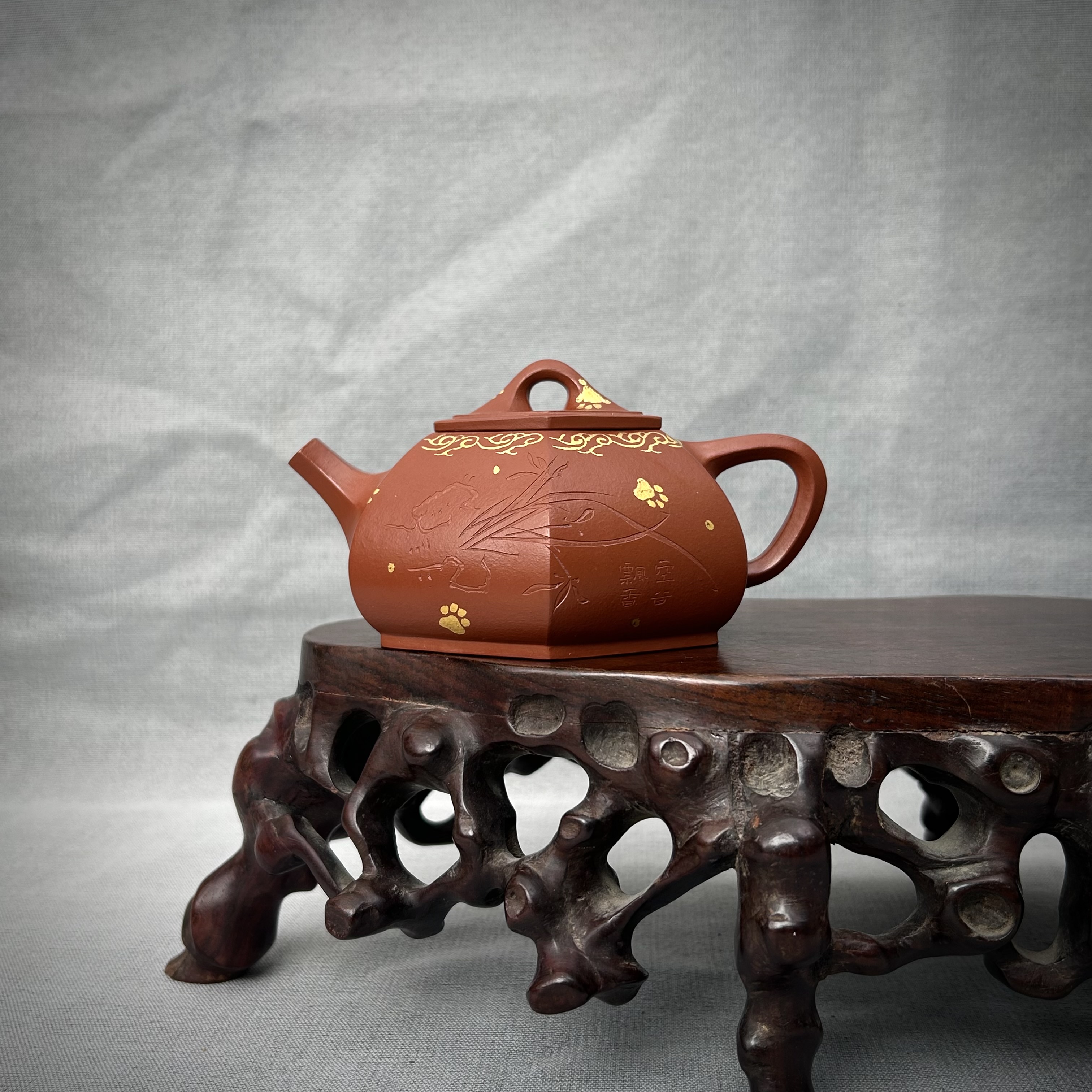 宜兴手工紫砂陶 茶壶GS3536-18