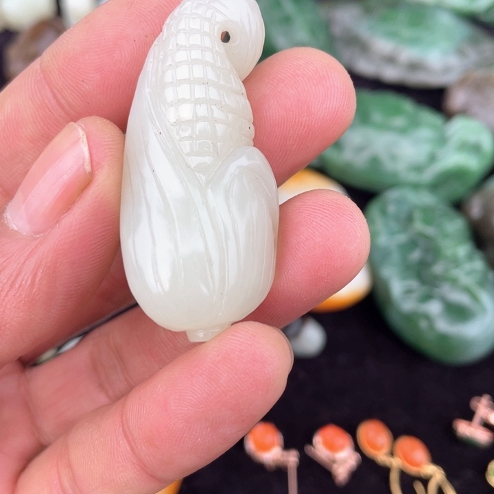 和田玉颈饰未镶嵌