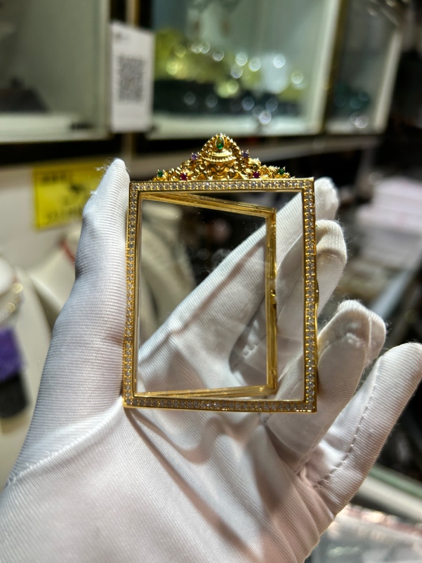 铜镀金嘎乌盒4*5左右开合