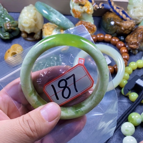 未镶嵌蛇纹石玉手链