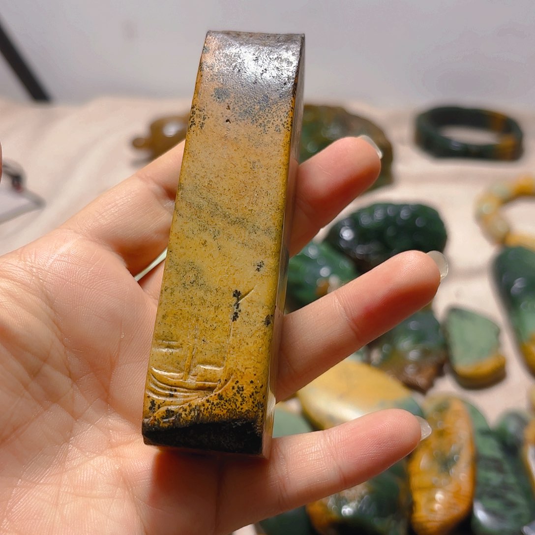 岫岩河磨玉（透闪石质玉）挂件未镶嵌悠*点