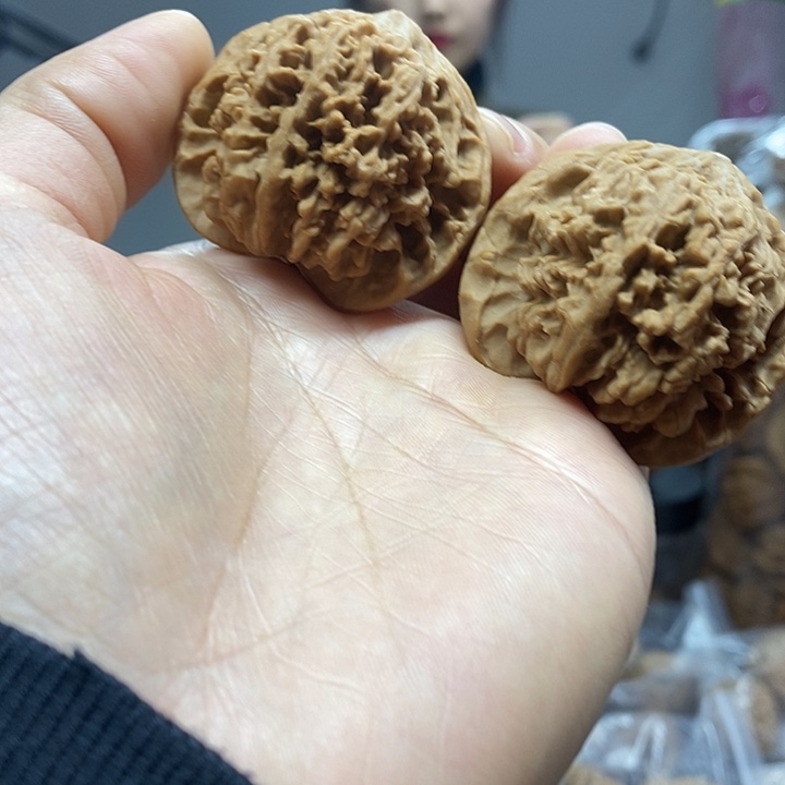 文玩核桃把件44满天星红皮