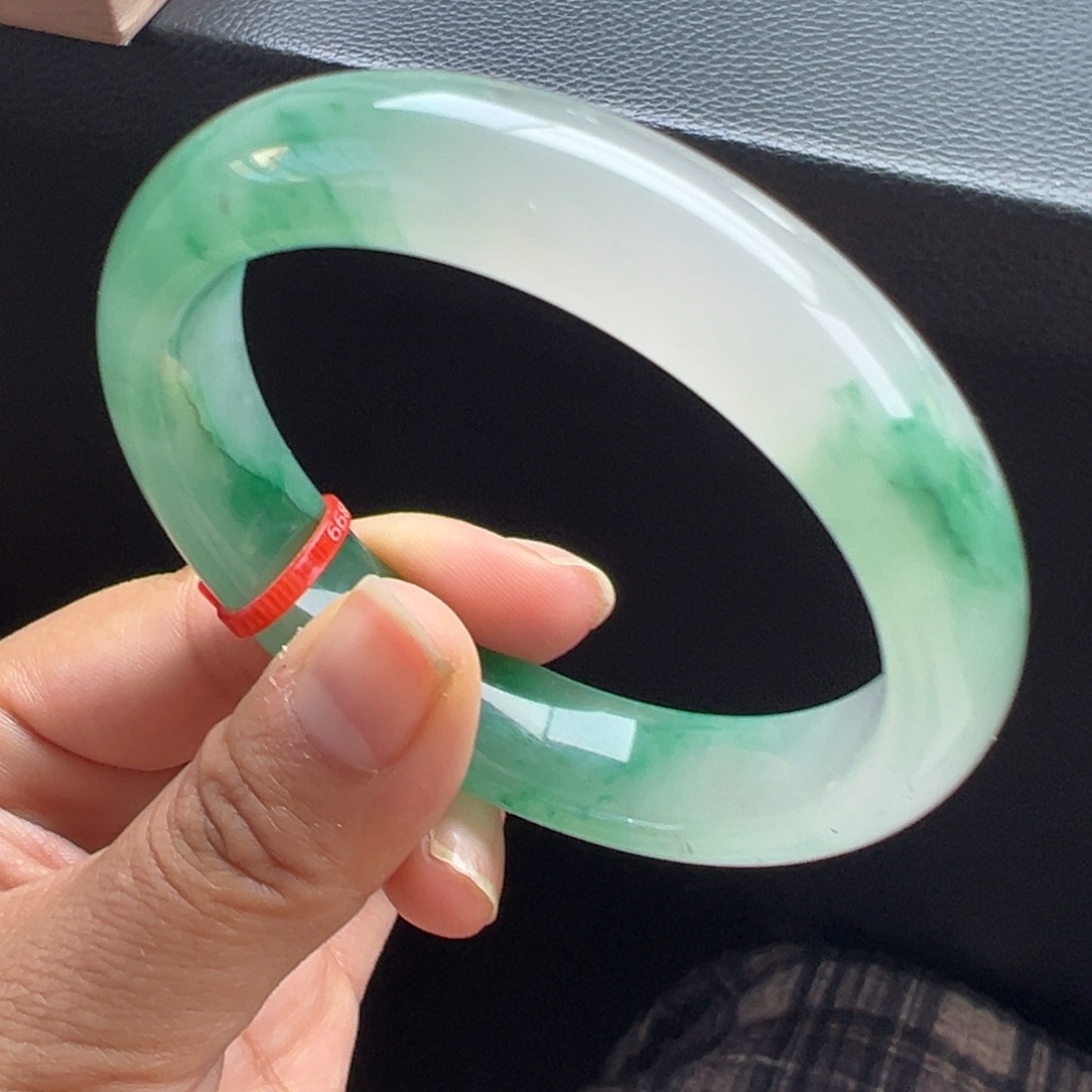 石英质玉未镶嵌手镯非洲翠5556