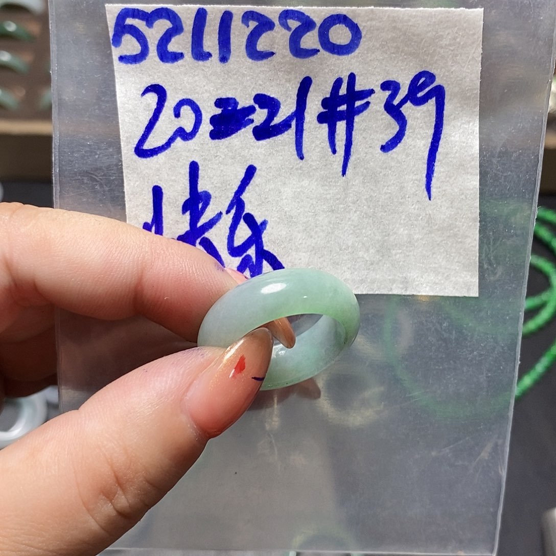 未镶嵌定制翡翠快****?