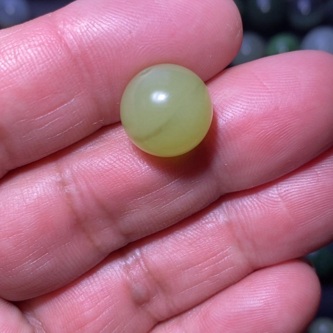 新***一和田玉（糖玉）未镶嵌珠宝半成品