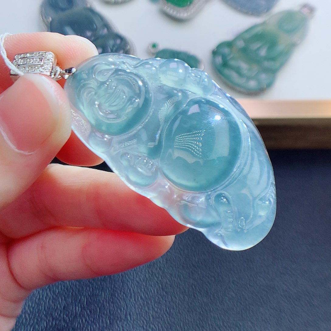 翡翠颈饰未镶嵌翡翠