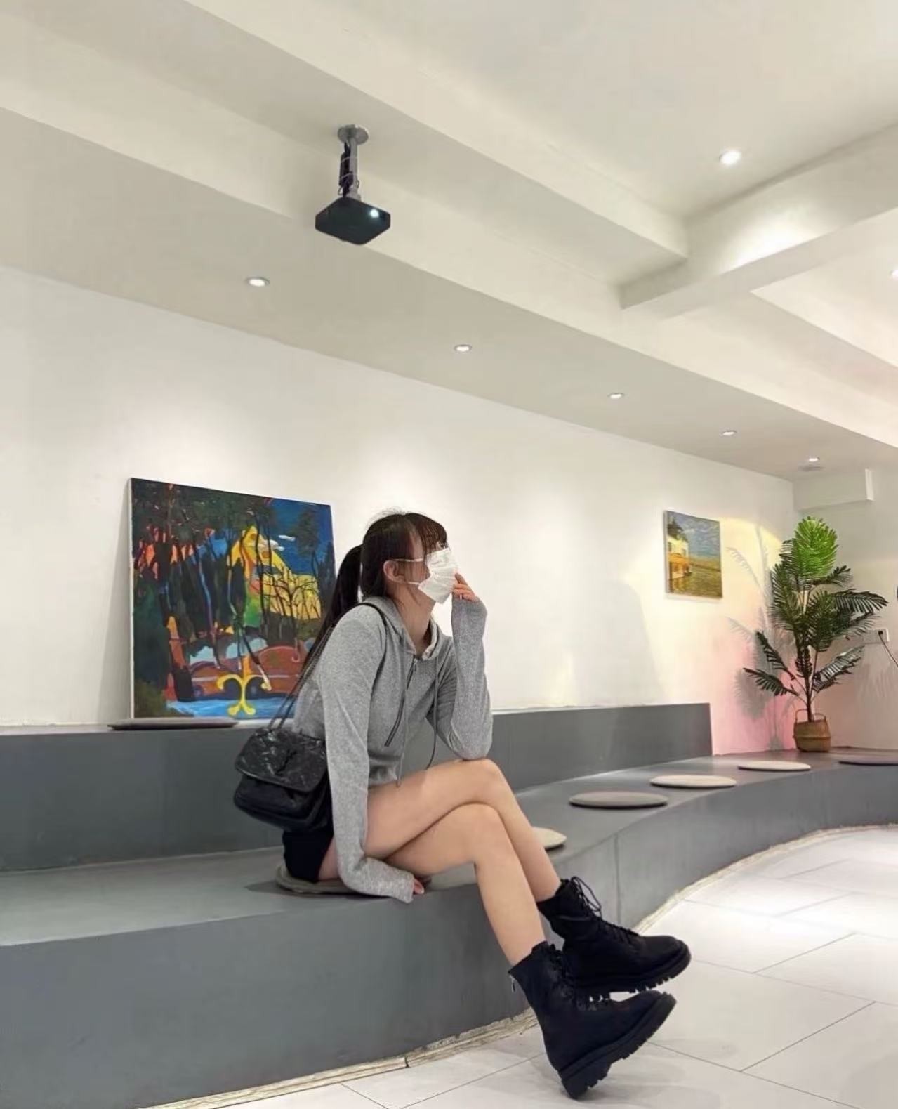 【顺丰包邮】新款复古黑链黑标褶皮流浪斜挎包