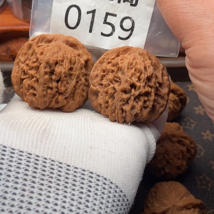 文玩核桃吊坠山地楼全品47