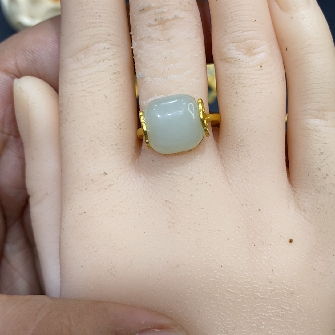 和田玉戒指银S925镀金镶嵌