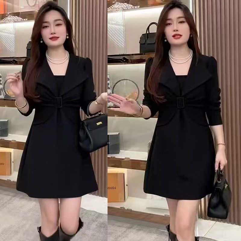 赫本风法式高级感气质减龄显瘦洋气收腰遮肉时髦女士遮肉连衣裙