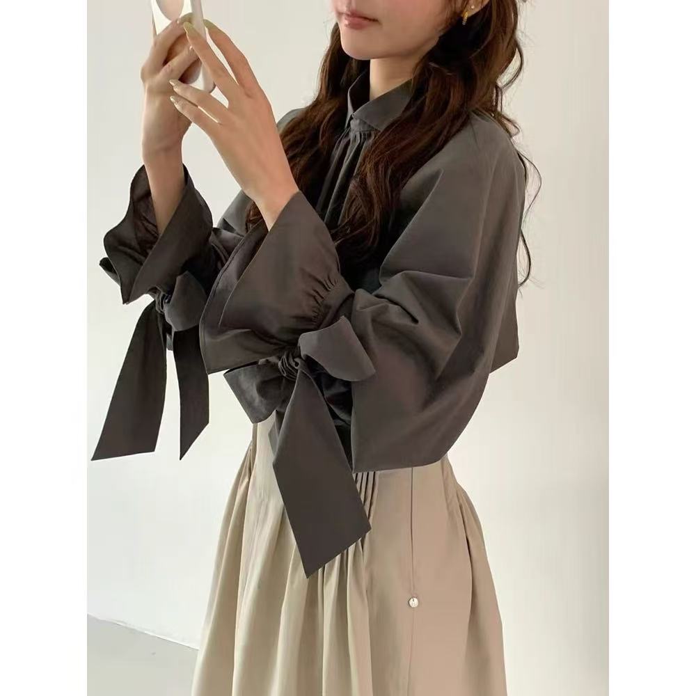 2025早秋新款 蝴蝶结袖乖巧翻领纯色衬衫