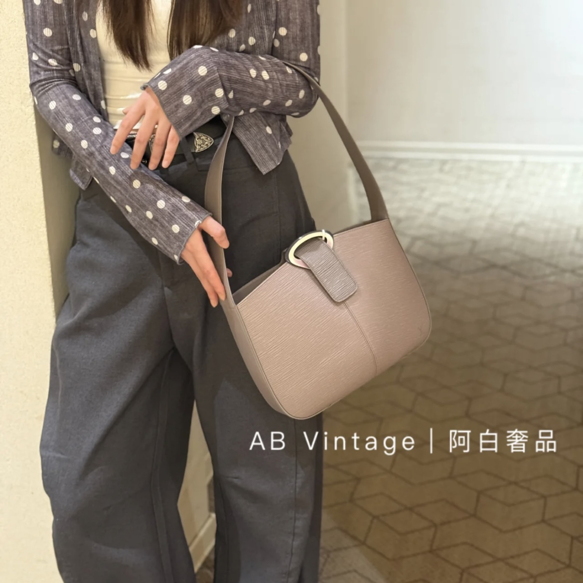 95新 LouisVuitton/路易威登 阿白奢品/LV 水波纹腋下包
