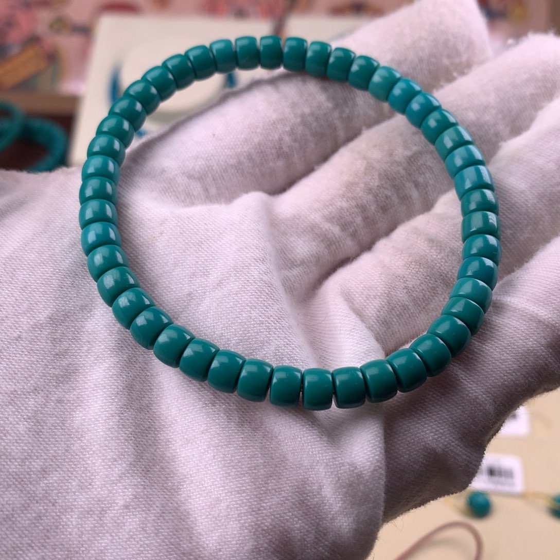 绿松石配饰未镶嵌