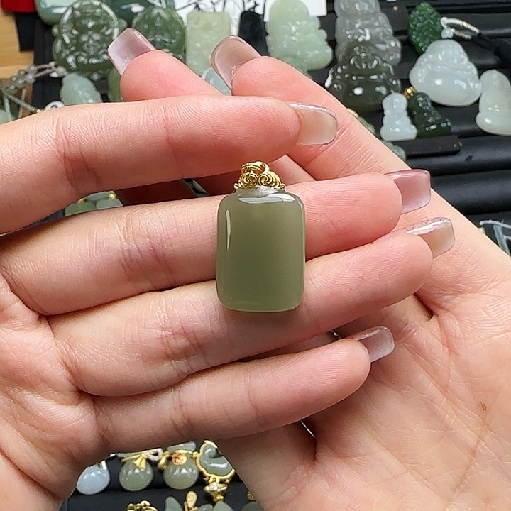 颈饰银S925镶嵌和田玉