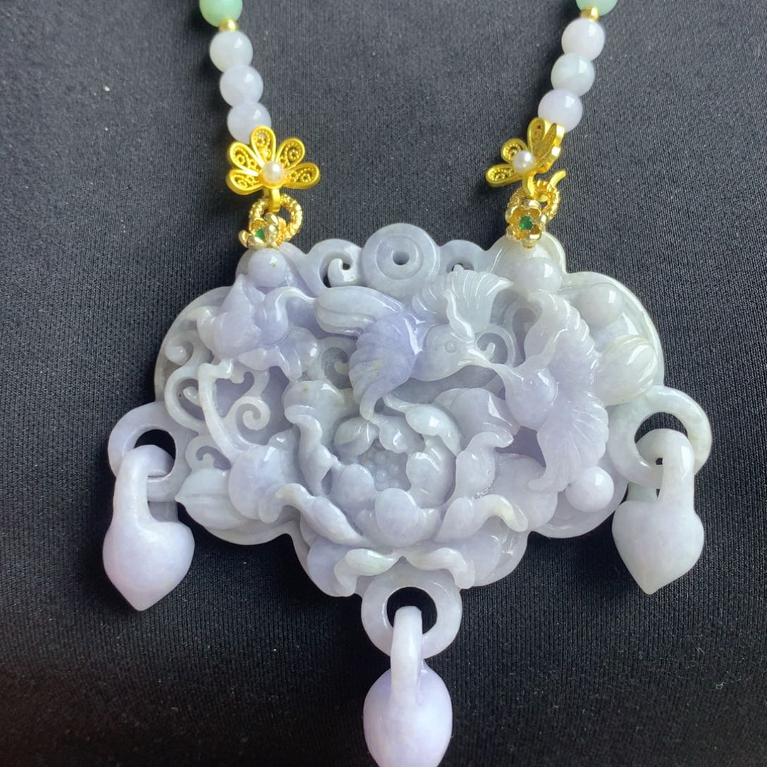 翡翠颈饰未镶嵌翡翠