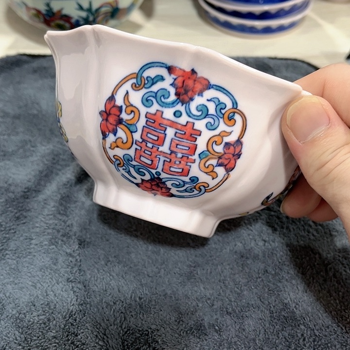瓷片/////直径15厘米……红。