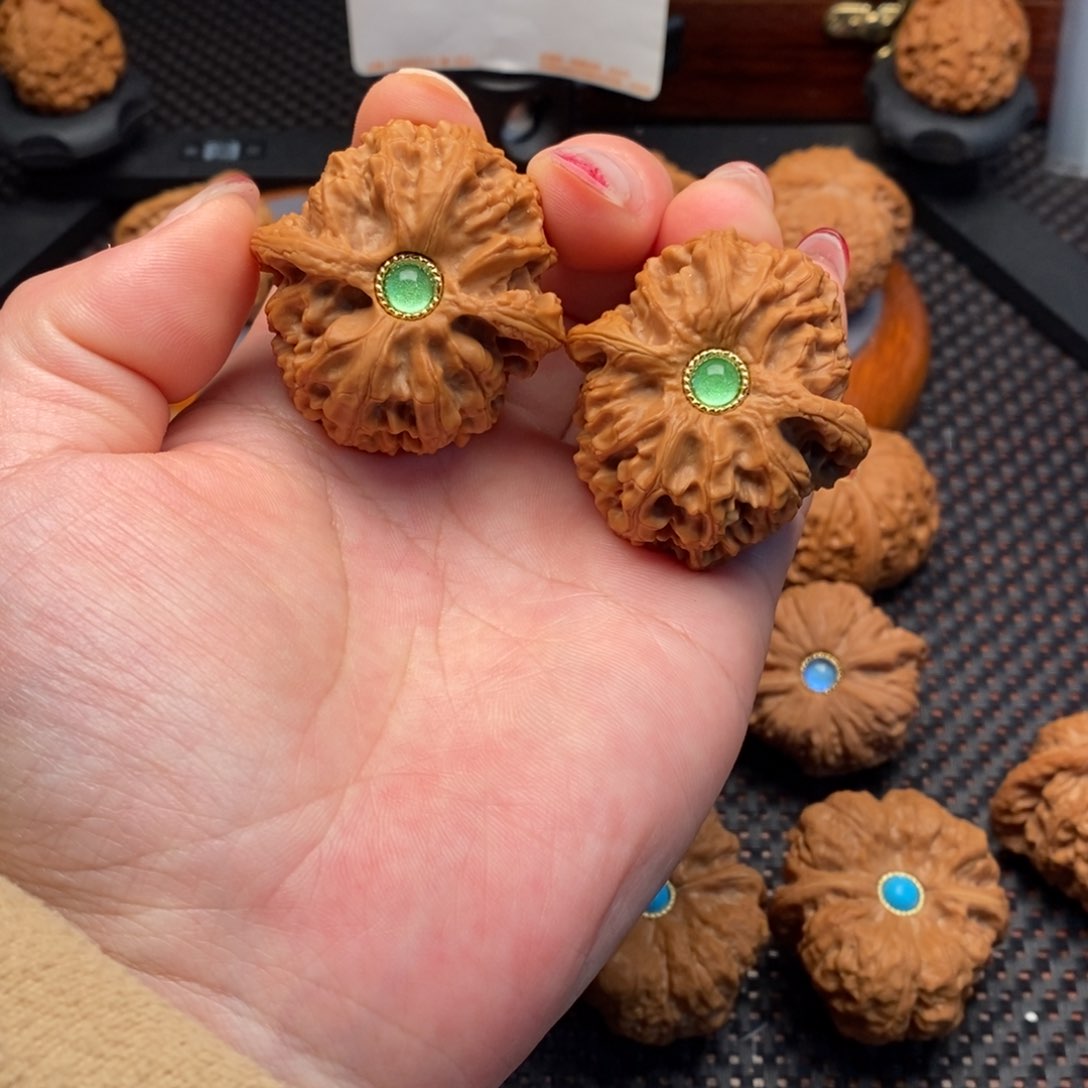 文玩核桃把件苹果园42边44肚镶嵌款