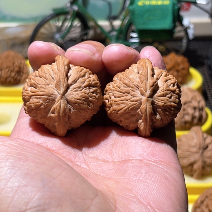 文玩核桃吊坠38全品白狮子