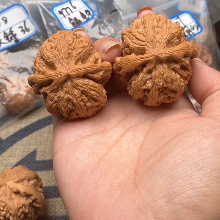 猴头核桃吊坠9911号粗筋44.47.37