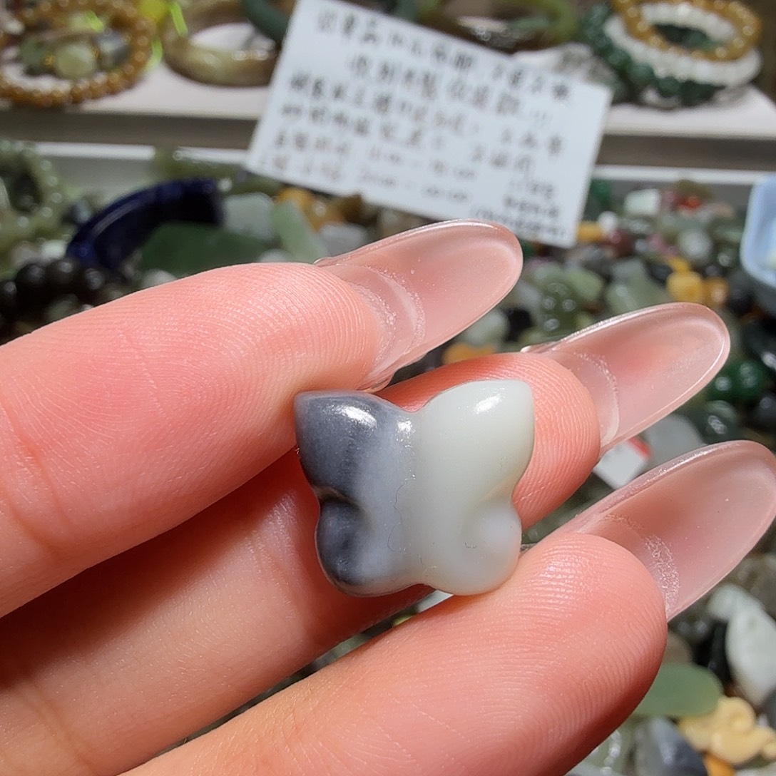 和田玉未镶嵌珠宝奇石