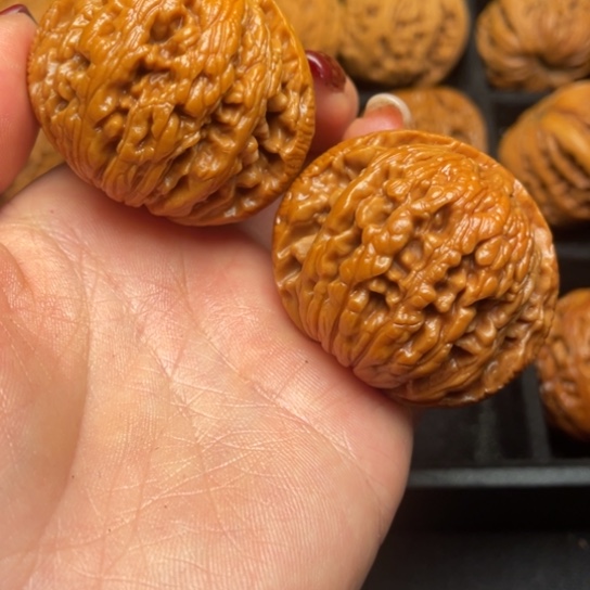 文玩核桃吊坠秦岭野生核桃