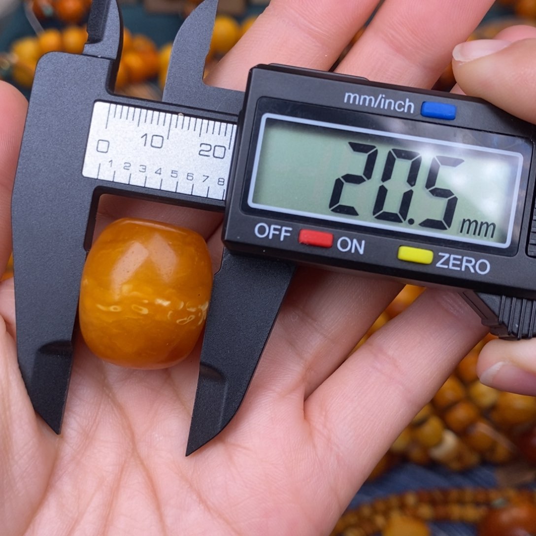 蜜蜡裸石未镶嵌蜜蜡