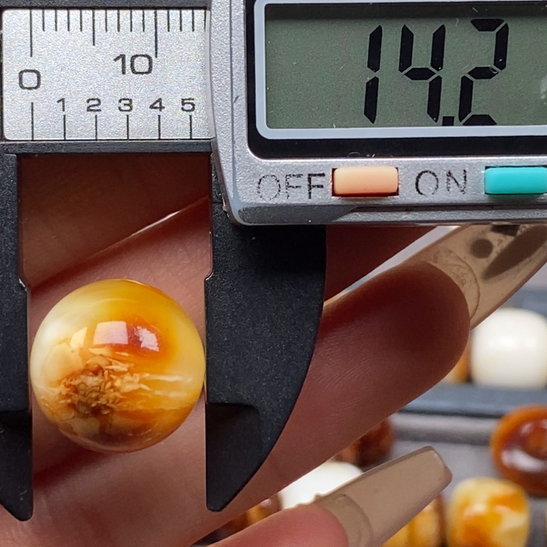 未镶嵌琥珀戒指圆珠