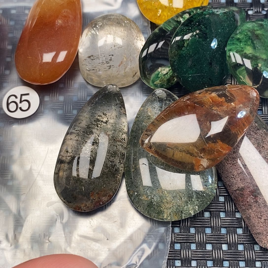 乎***航水晶吊坠(不含链)未镶嵌