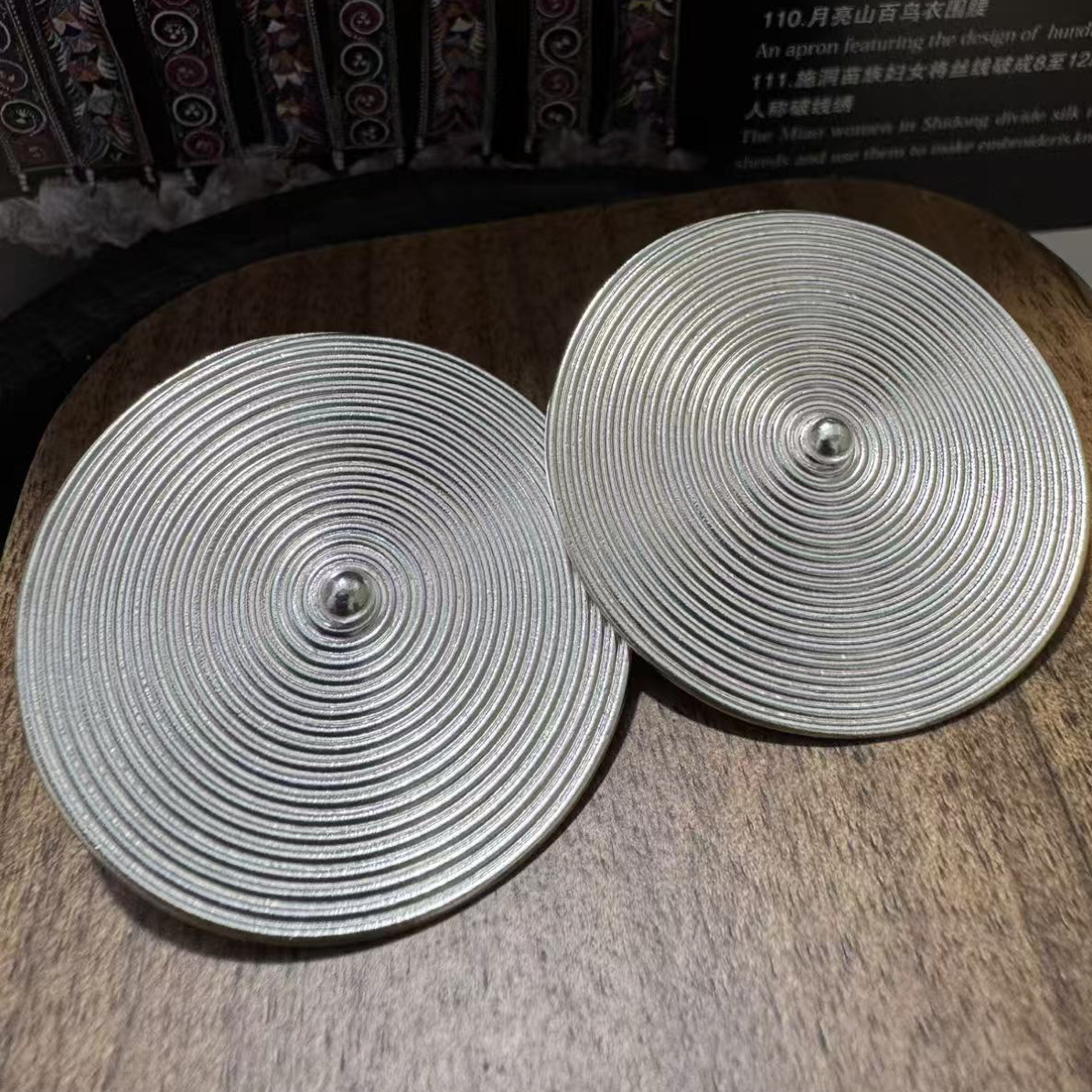 足银银制品 纯手工足银传统窝妥纹耳钉（一对）苗族经典个性