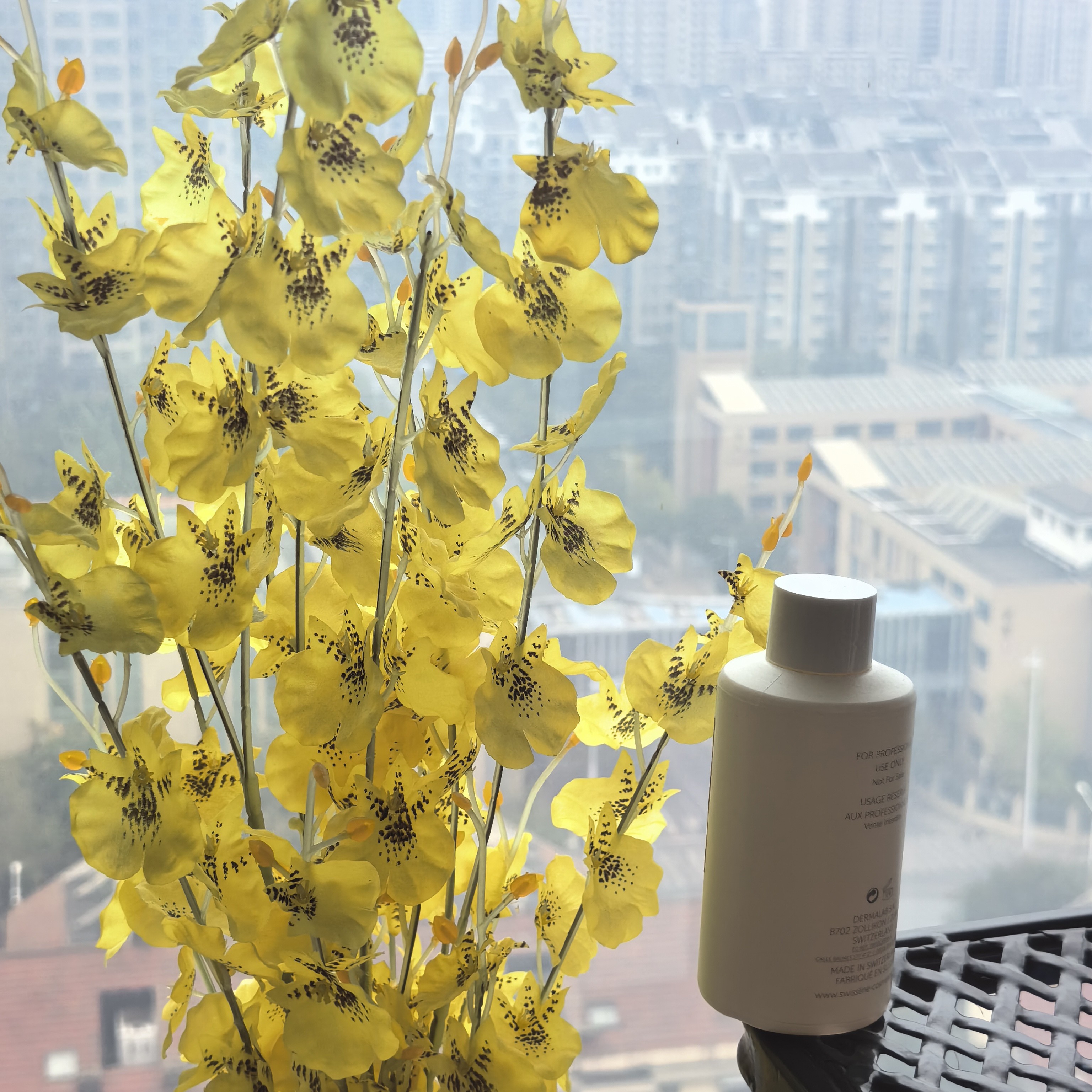 Y院线S家好用白色小精华刷子