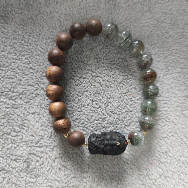 沉香【阳阳】2026年驱齐驾并库米康健沉香手串【多样性发货，发一件】