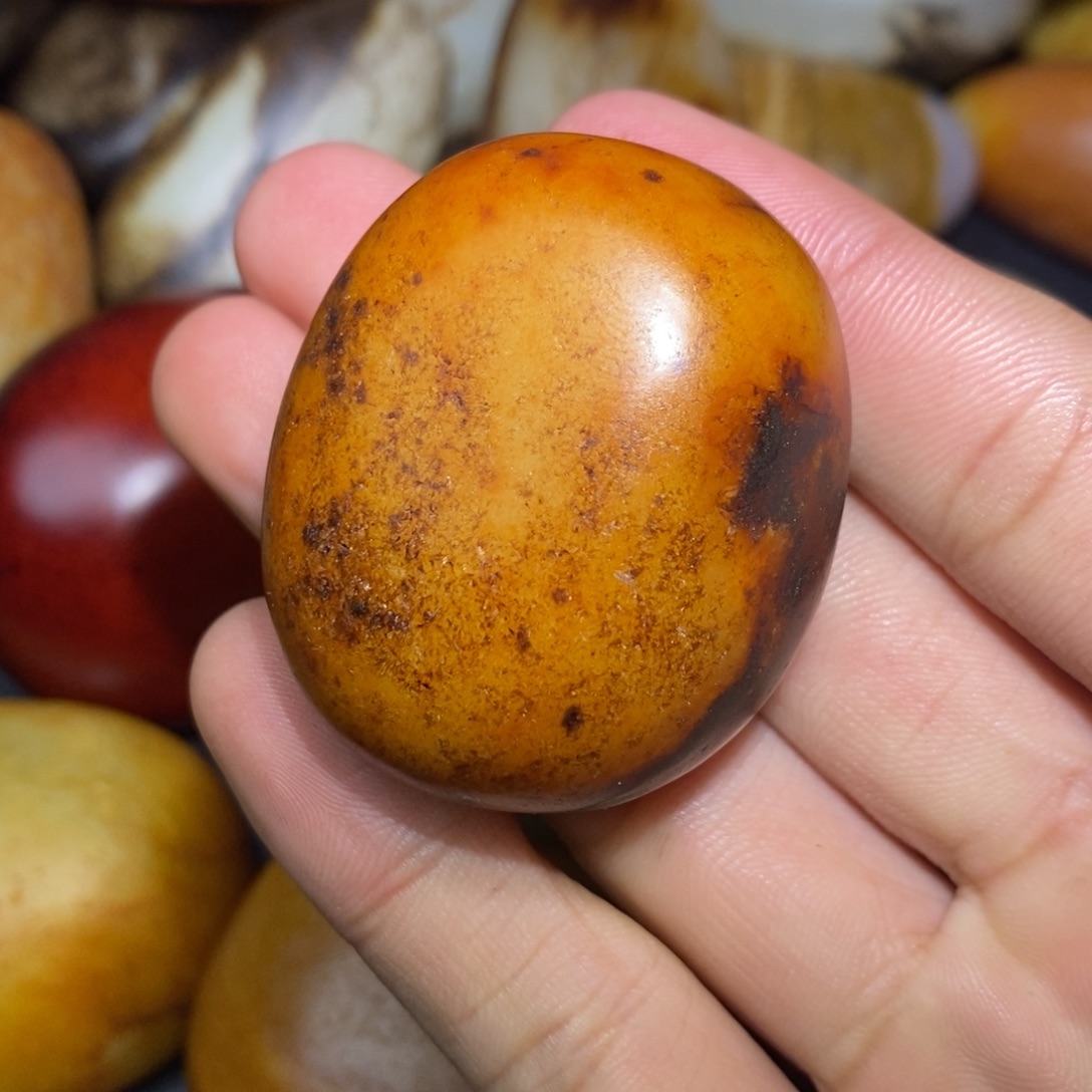 和田玉未镶嵌珠宝奇石